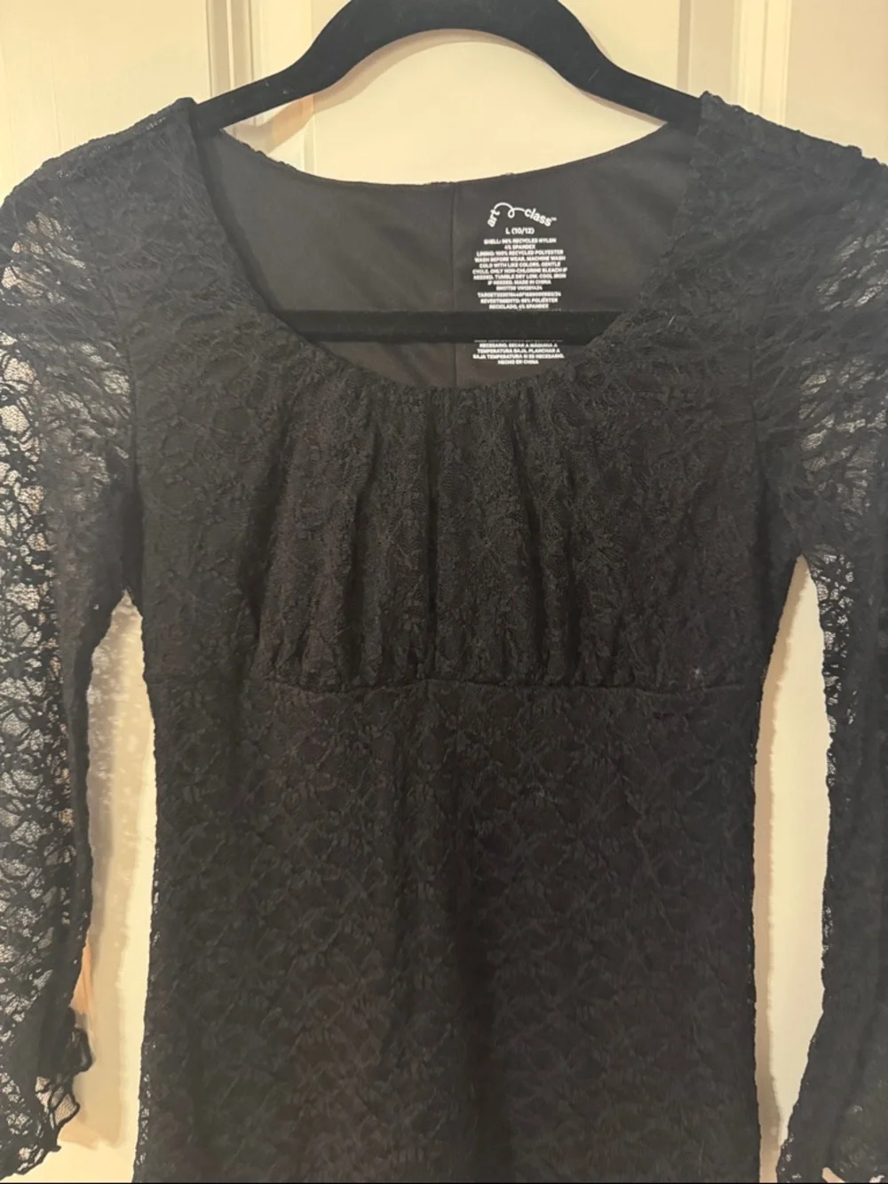 art class black lace