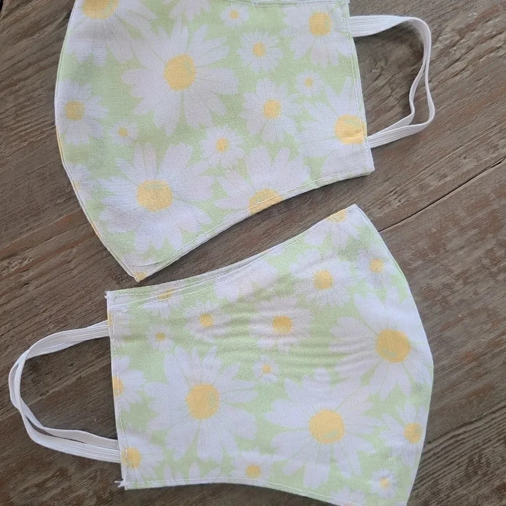 2 NEW Women's Daisy Face Masks
