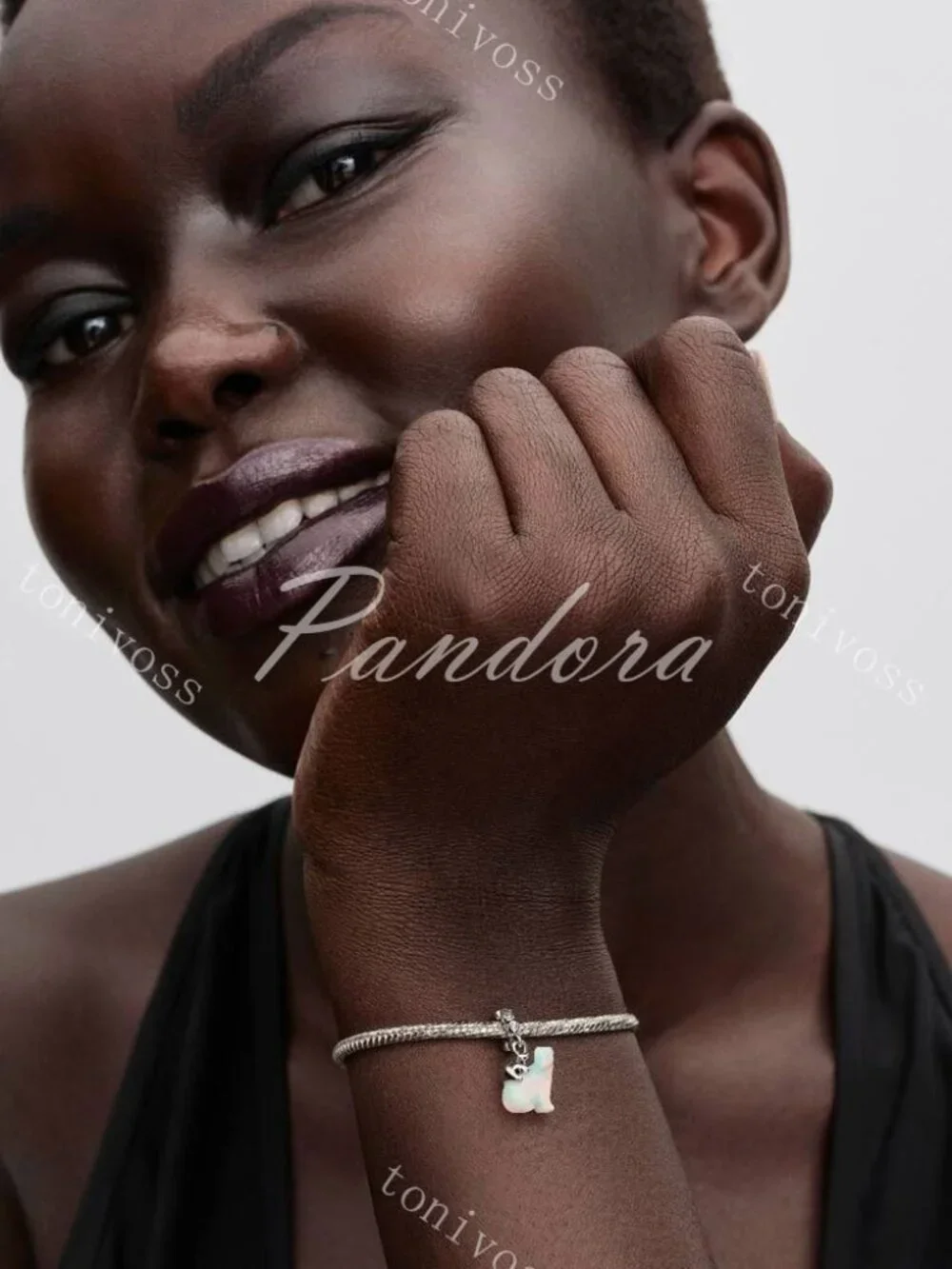 Pandora 🚚 ships