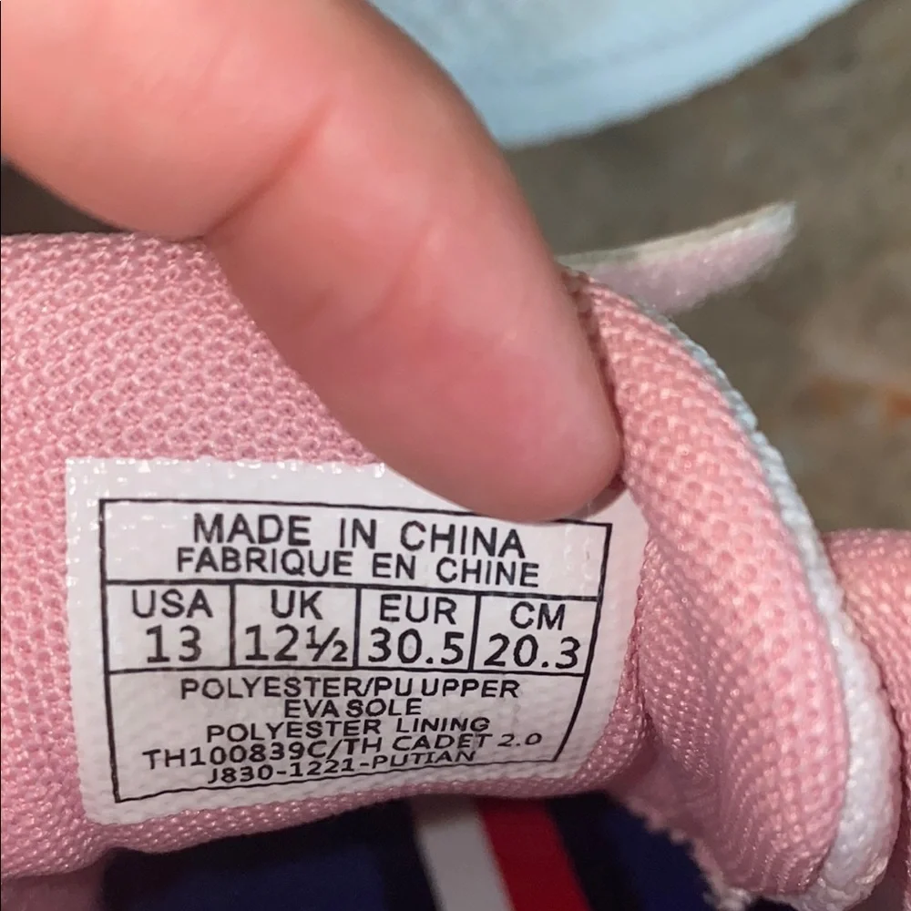 Tommy Hilfiger chic sneakers