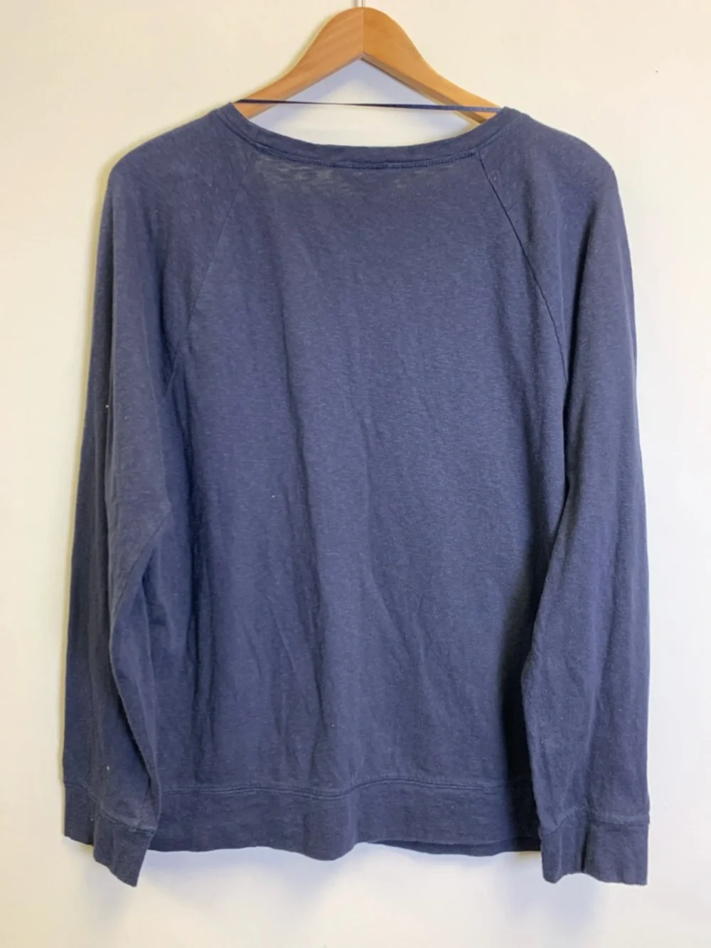 crown & ivy lightweight pullover