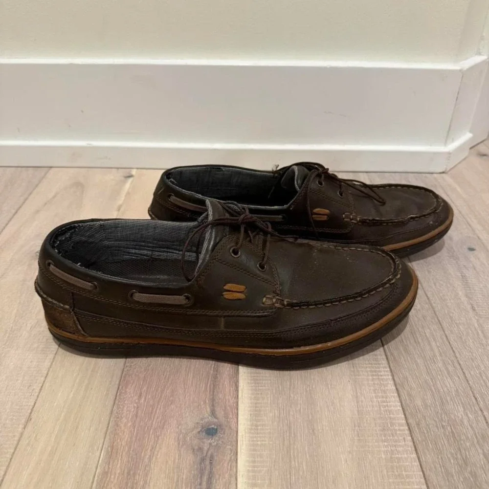 Sketchers Brown leather boat shoes with a classic look Sz 12