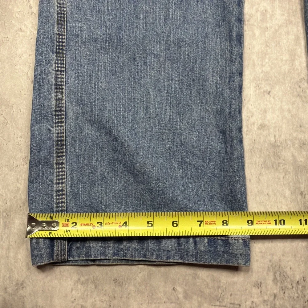 Levis ready ship