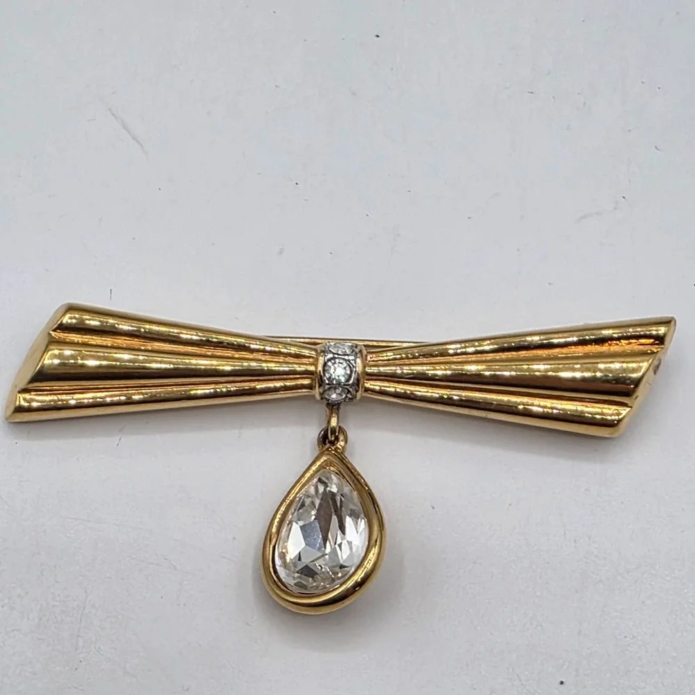 Monet gold tone