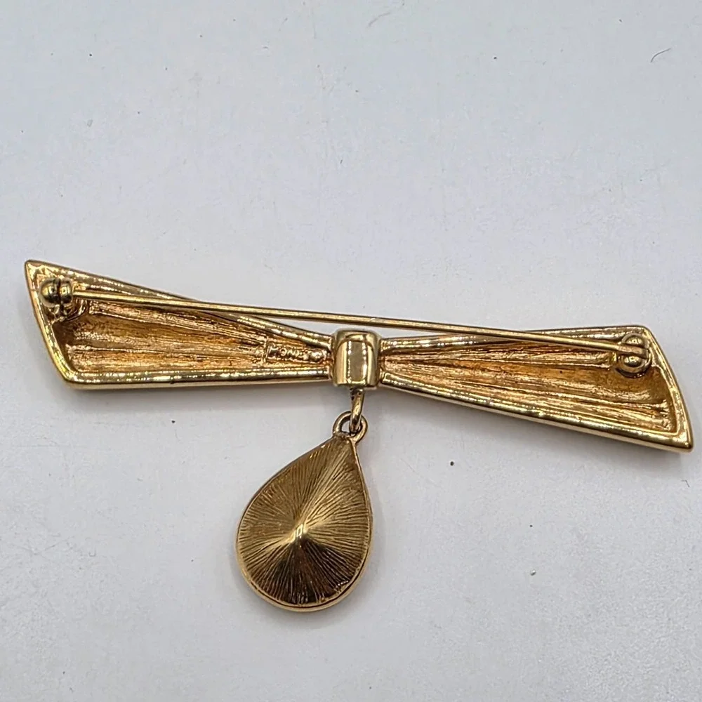 Monet gold tone
