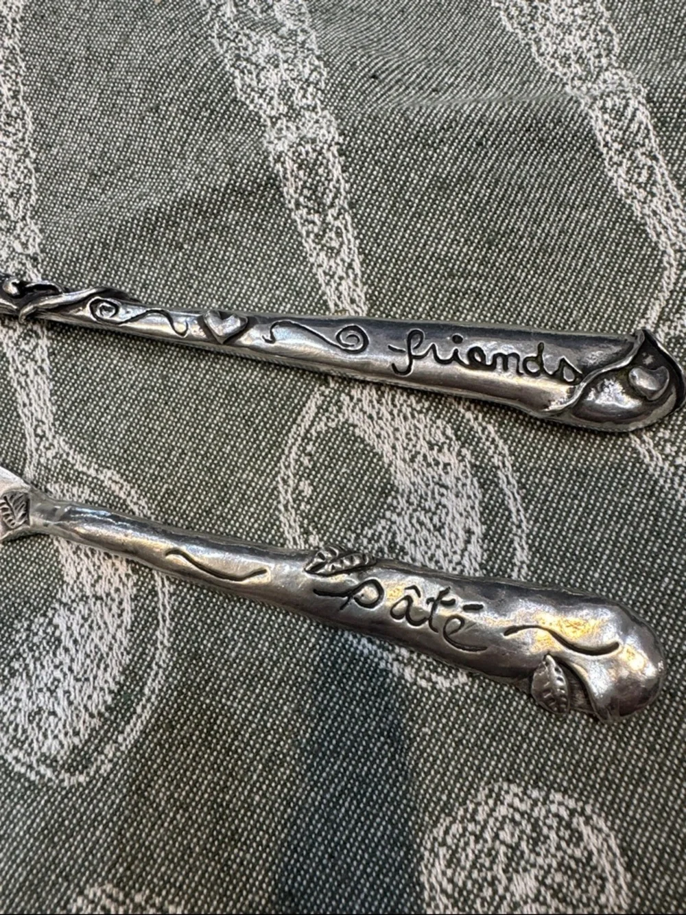 N/A pewter while