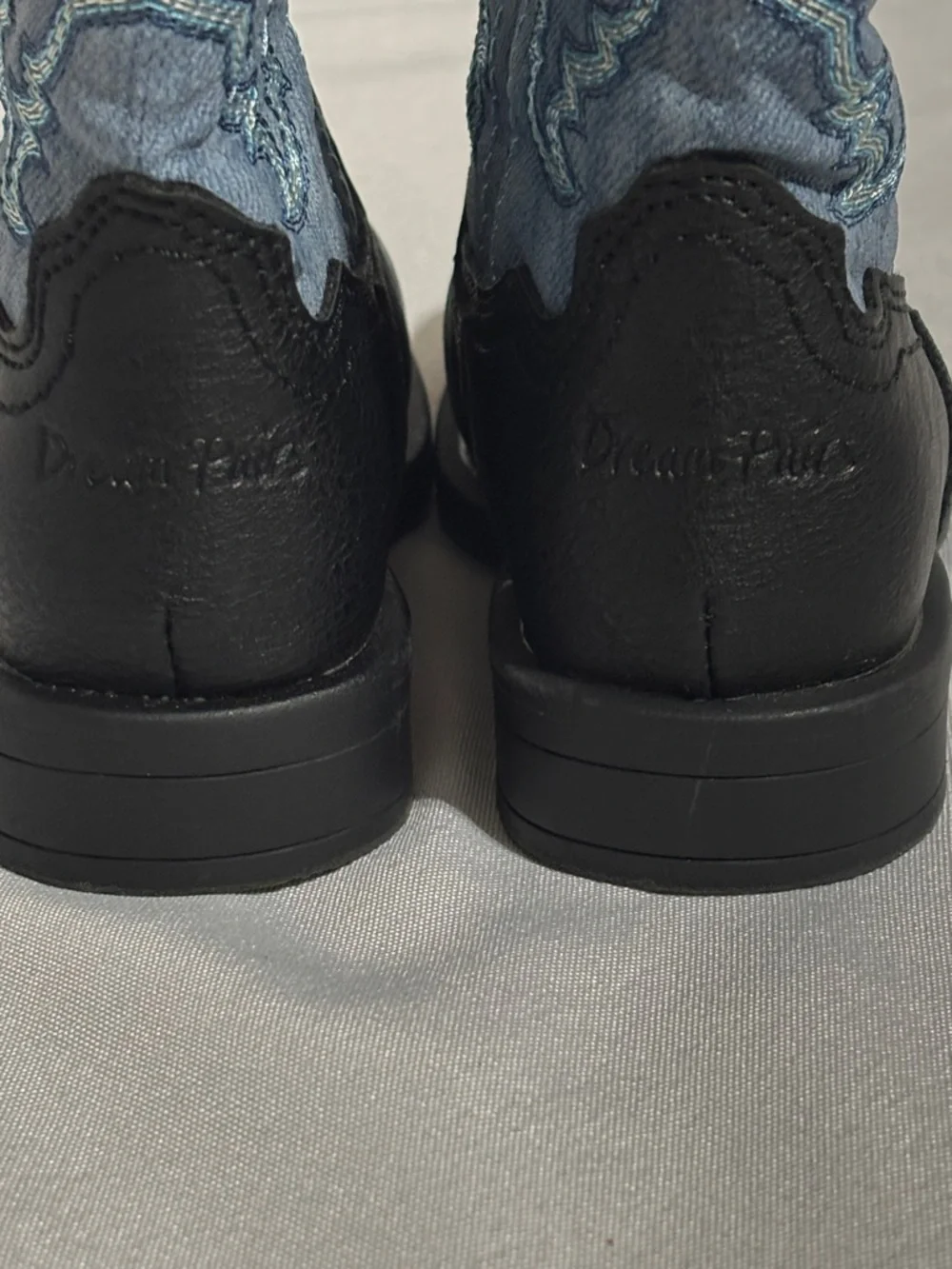 Dream Pairs durable tabs