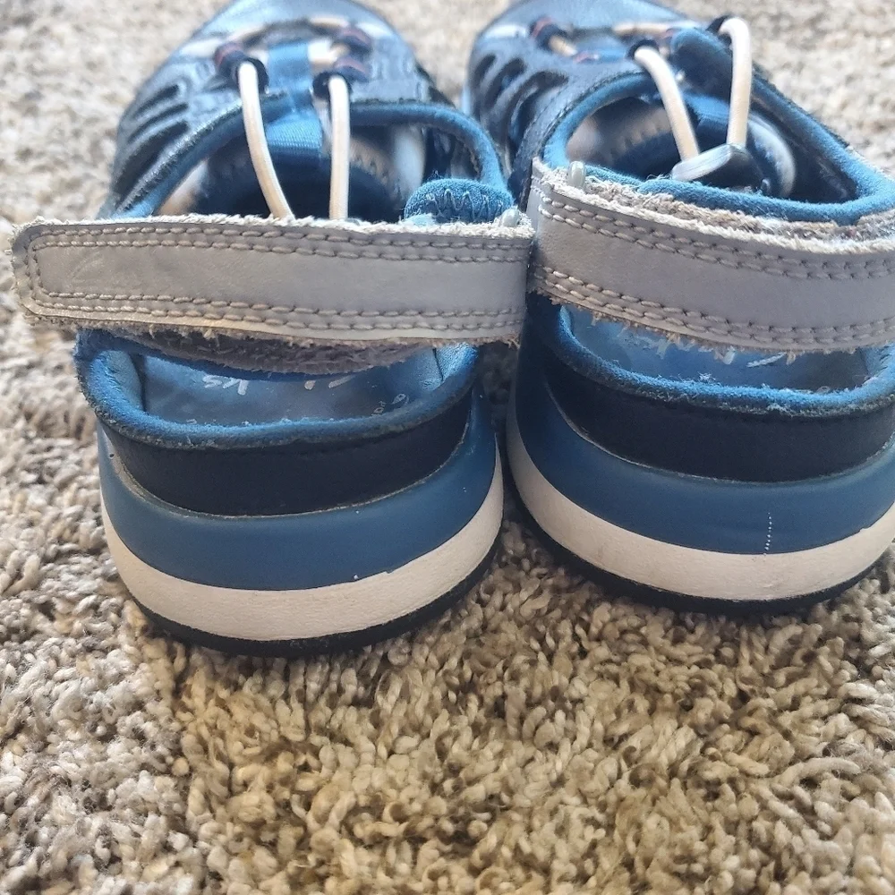 Clarks 13 privo