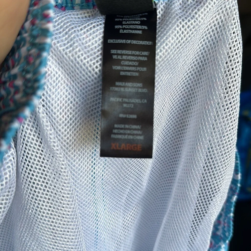 Maui and Sons 🚭 rated tags