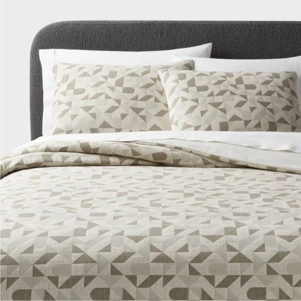 THRESHOLD NWT geo matelasse duvet & sham set -dark olive full/queen