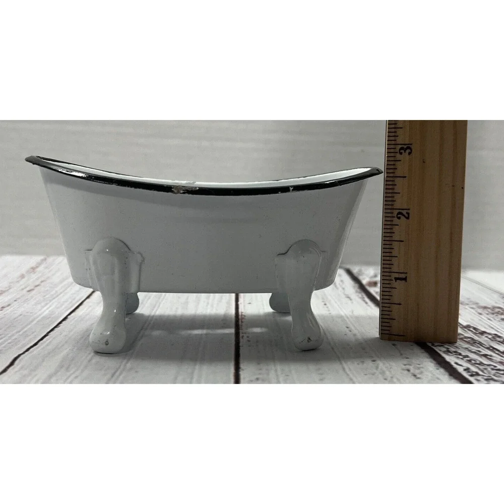 Midwest white bathtub
