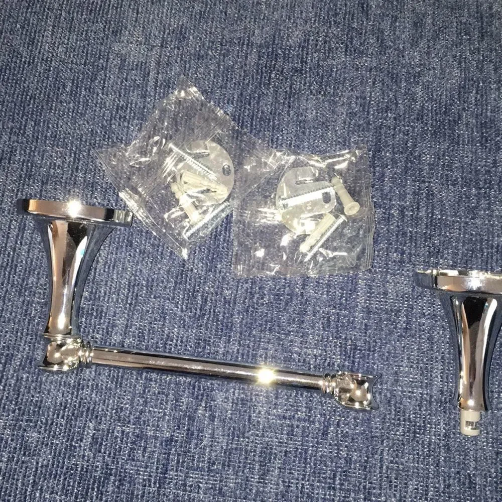 $35 Delta Chrome NEW bathroom toilet paper holder