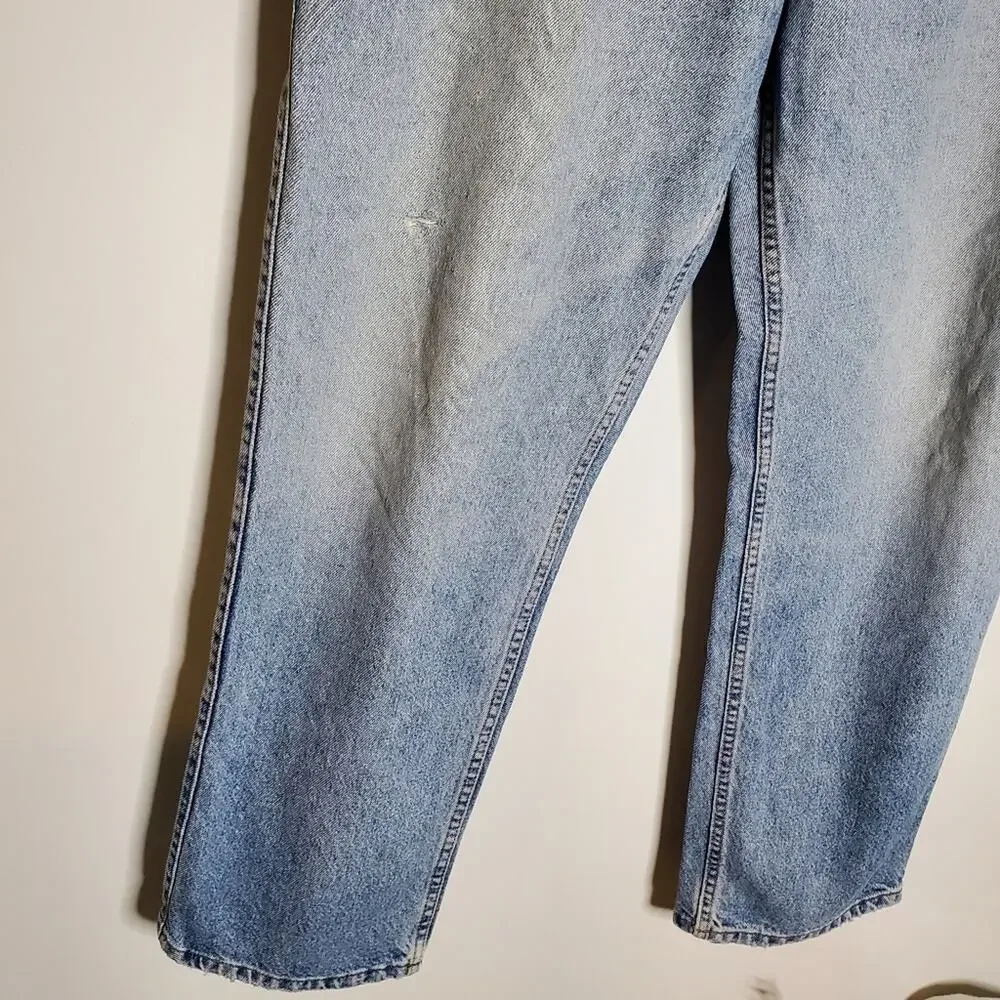 Levi's Light wash denim relaxed fit 540 Jeans Size 40x32 vintage
