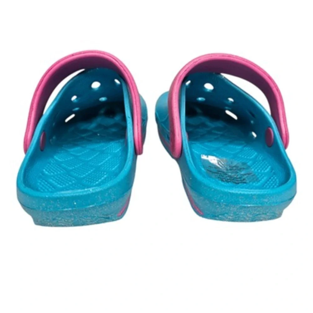 SG Footwear step into