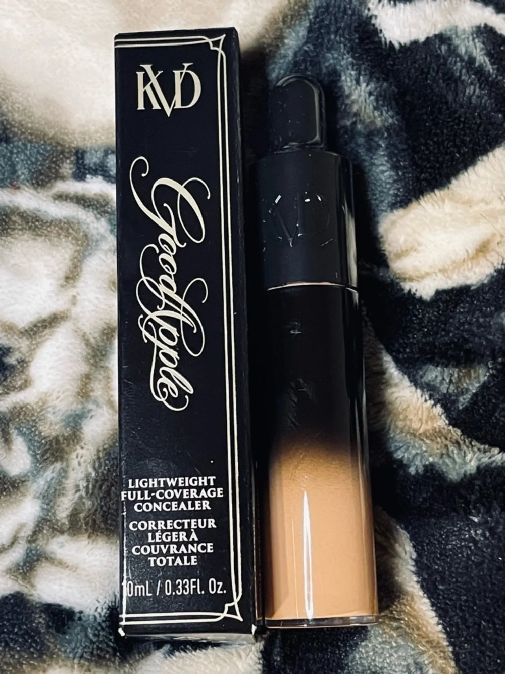 liquid concealer