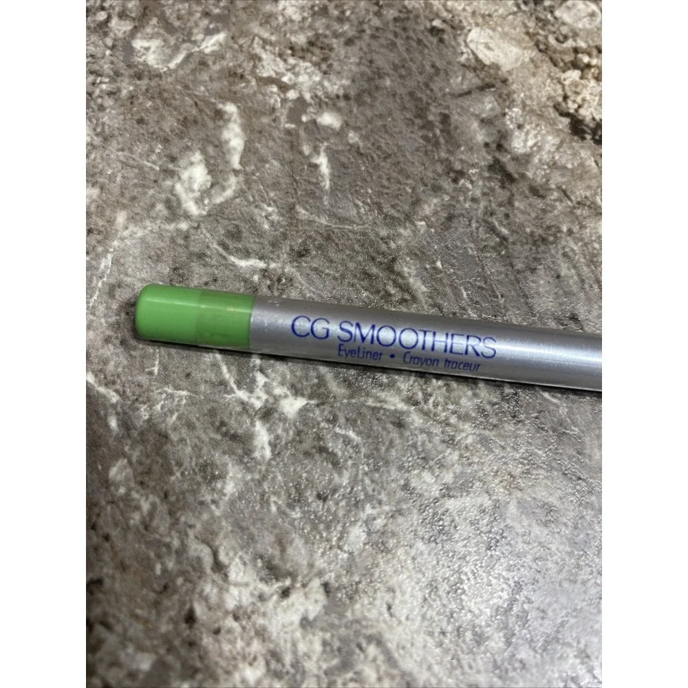 COVERGIRL cg smoothers