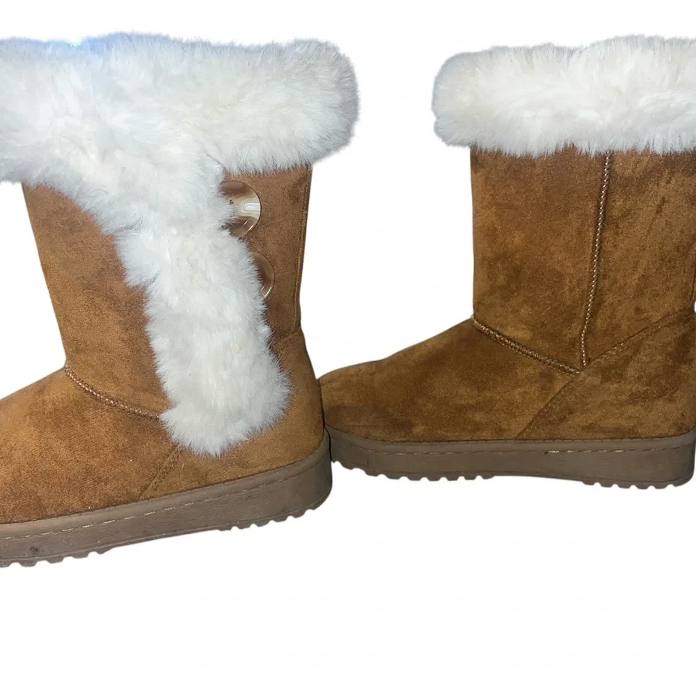 SO Tan and White Kids Boots