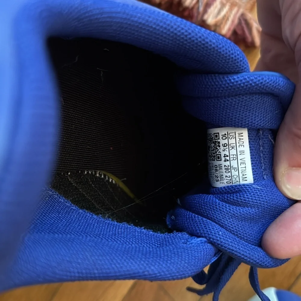 adidas superficial scuffing