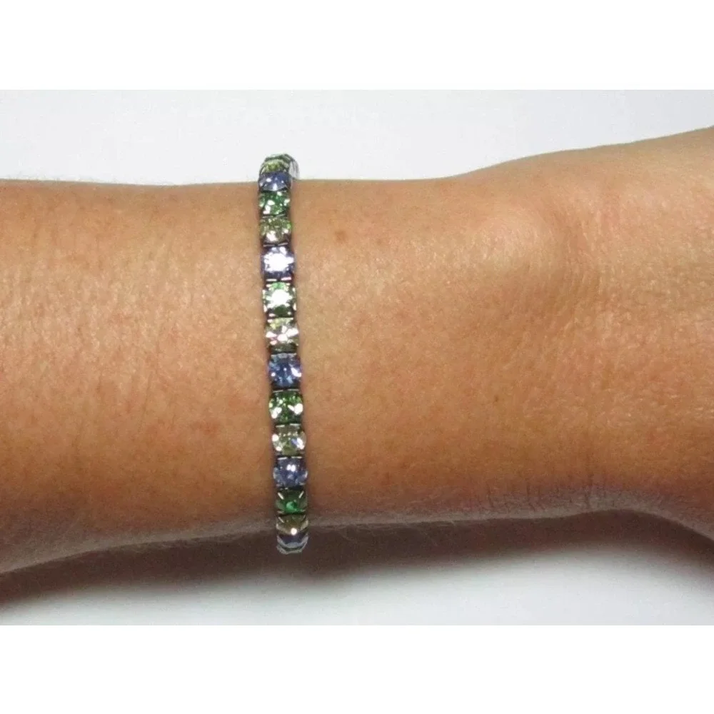 sparkling shiny