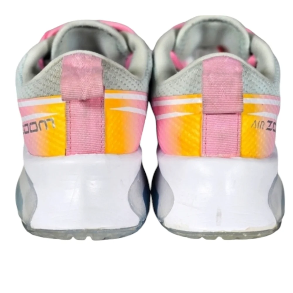 Nike 5y signs