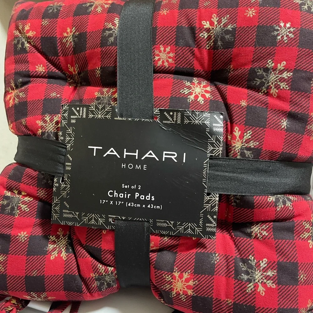 Tahari festive buffalo