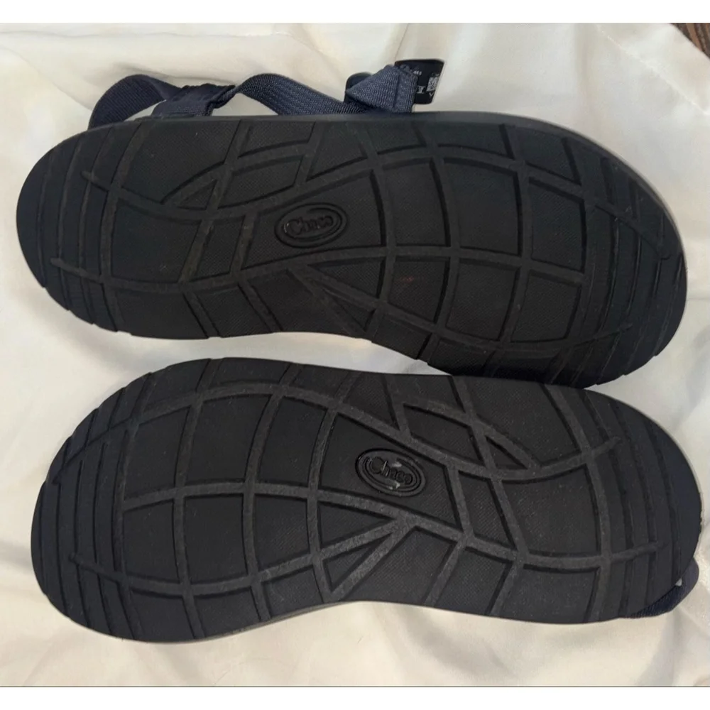 Chaco men 10