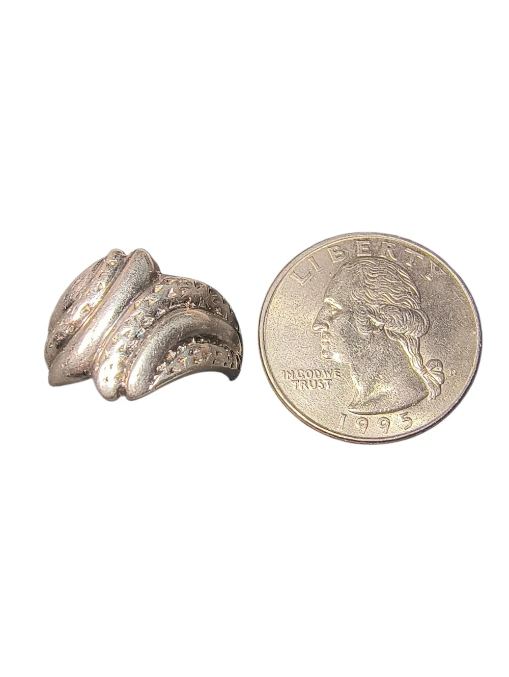 N/A ring features