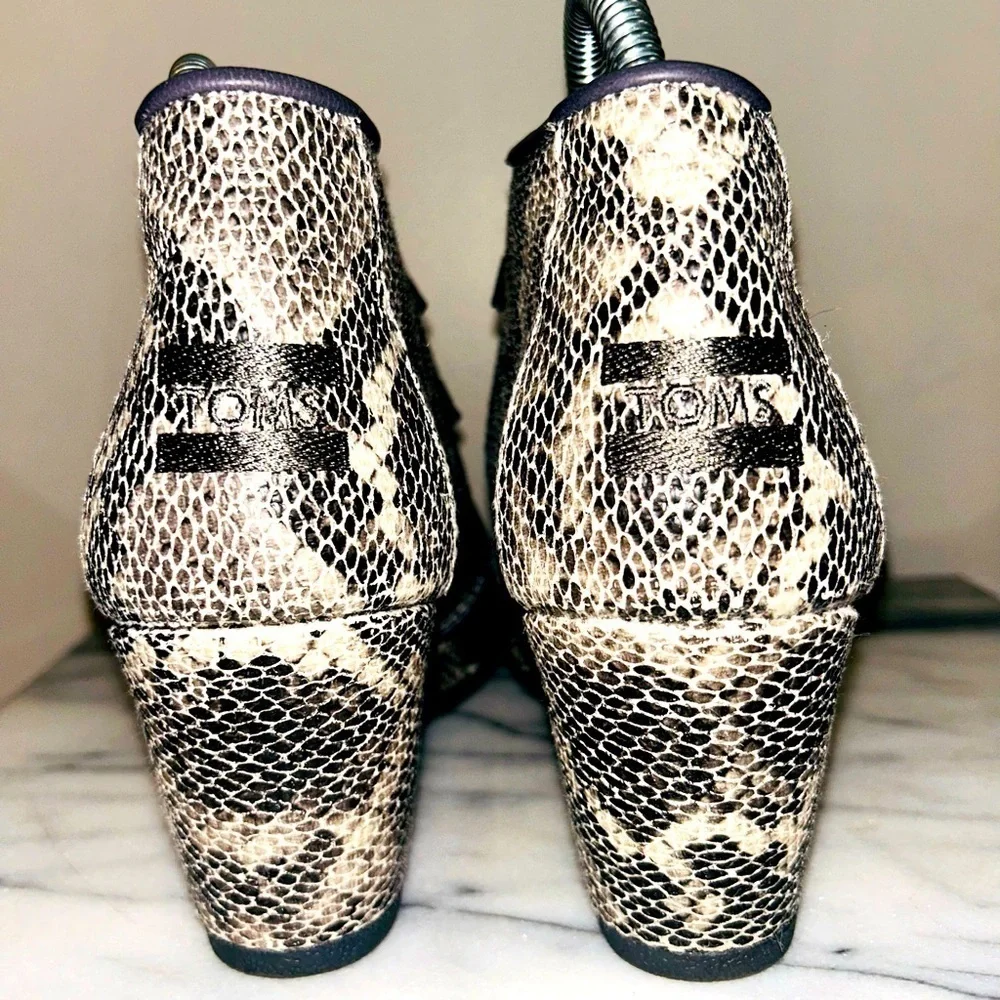 rubber vegan
