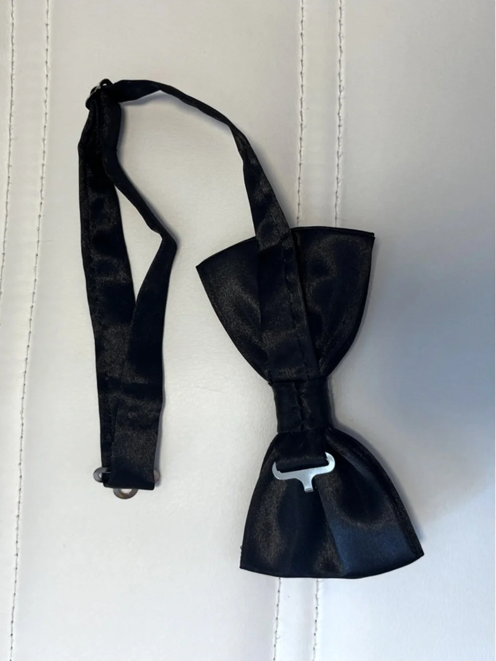 N/A formal accessory