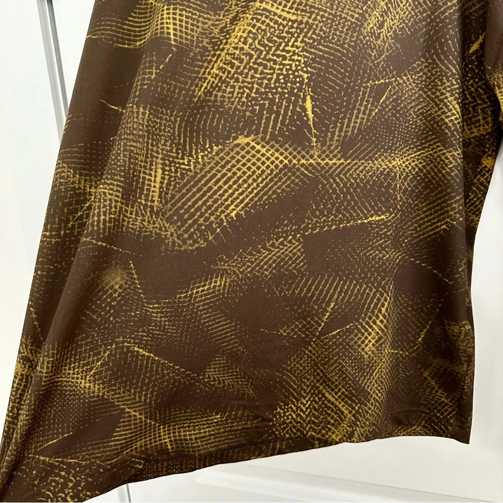 Under Armour shirt men have