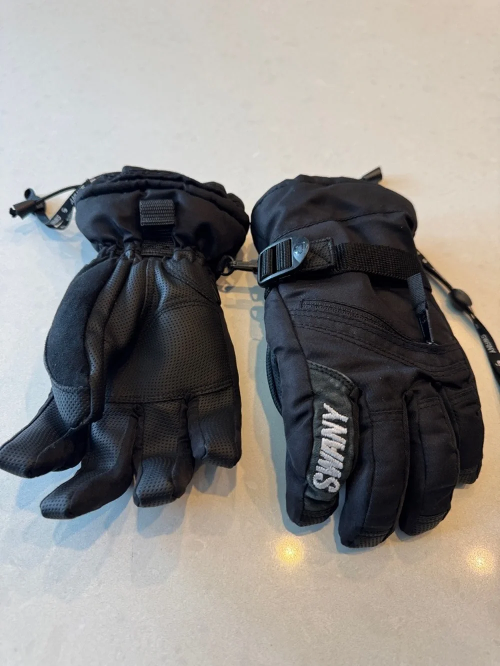 Swany Kids Black Ski Mittens with Adjustable Strap