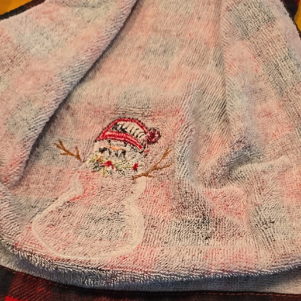 St. Nicholas Square festive towel