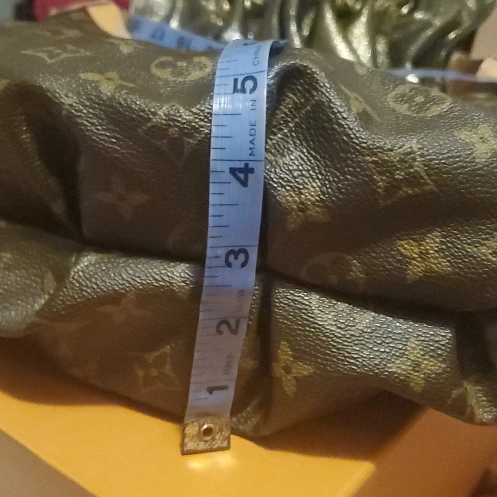 Louis Vuitton includes certificate