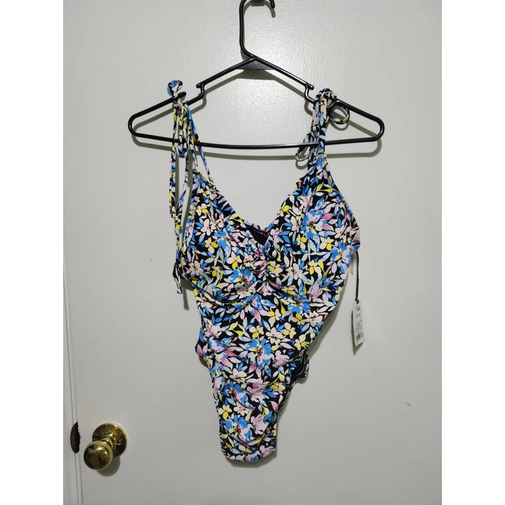 Women's Shade & Shore One-Piece Swimsuit Size M Floral Black Blue