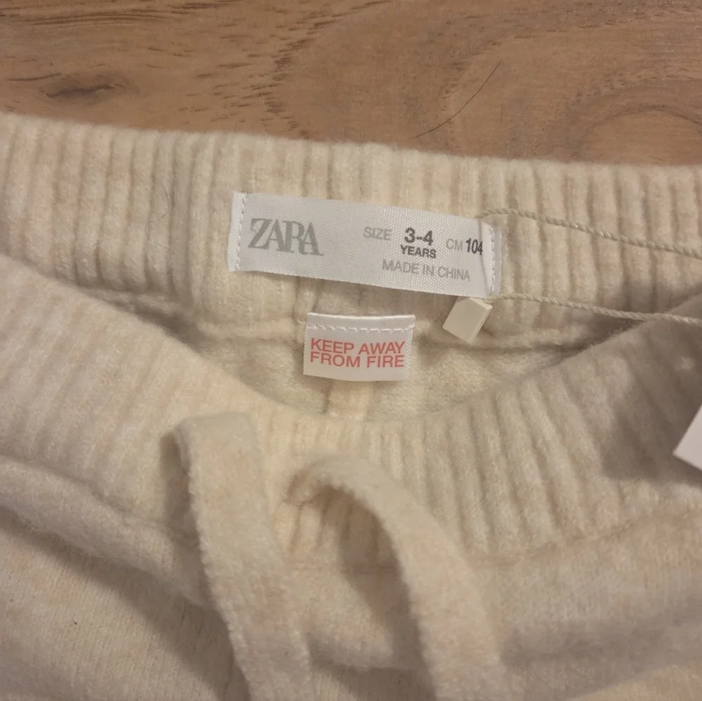 Zara Girls Soft Cozy Jogger Pants in Cream 3-4 Yrs NWT