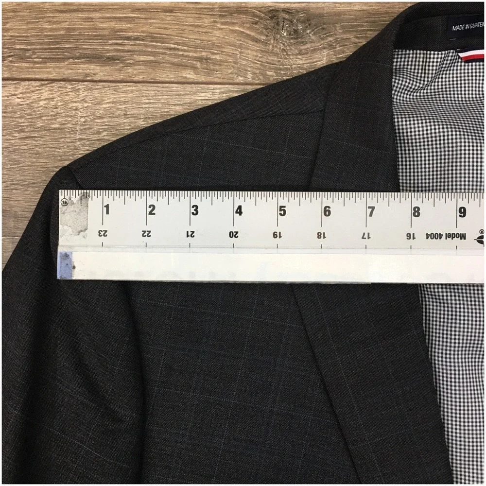 Tommy Hilfiger grays preowned