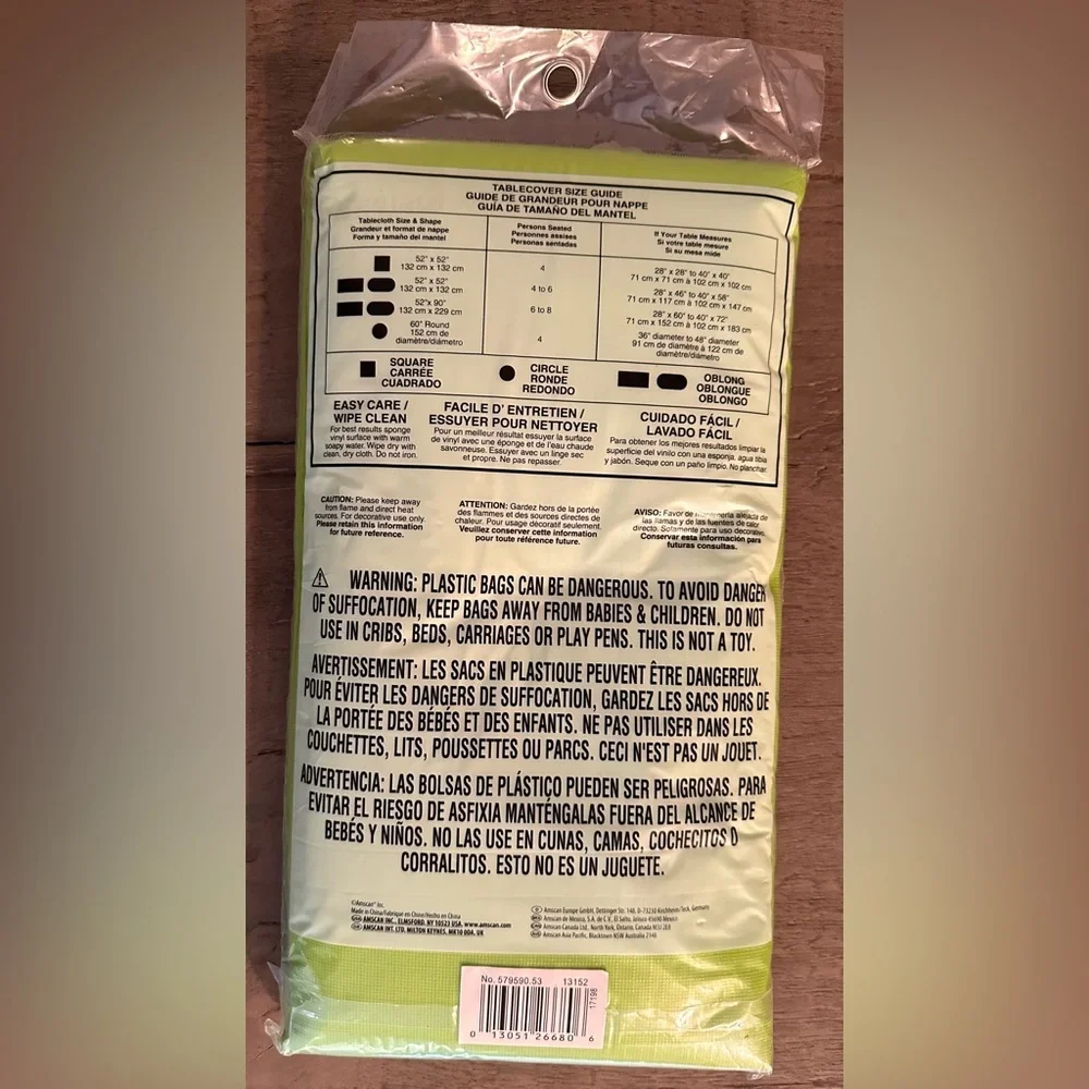 Amscan nwt tablecloth