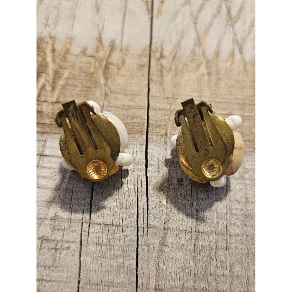 N/A vintage stone