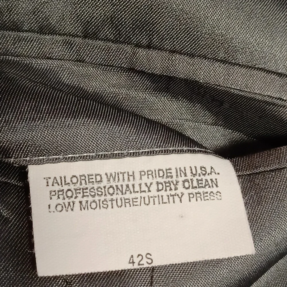Vintage Mens Charcoal Gray Two Button Blazer Sport Coat Made in USA 42S