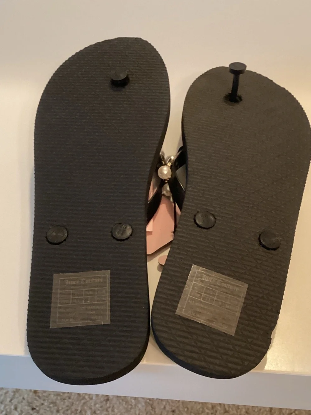 N/A comfortable black
