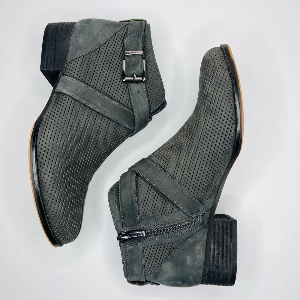 Vince Camuto women’s size