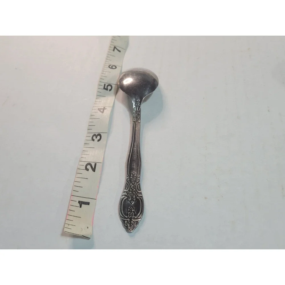 4pc Stainless Steel Flatware Set Floral Scroll Teaspoons and Butter Spreader