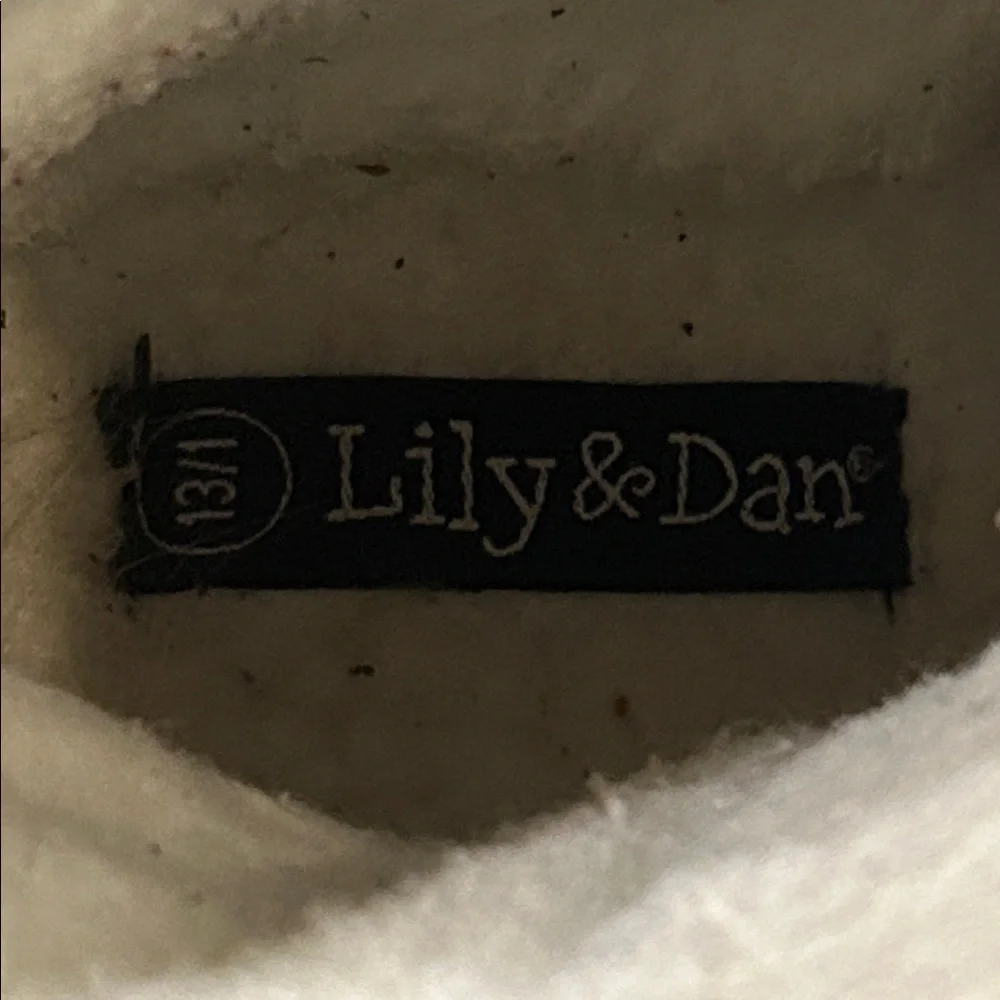 Lily & Dan questions leave