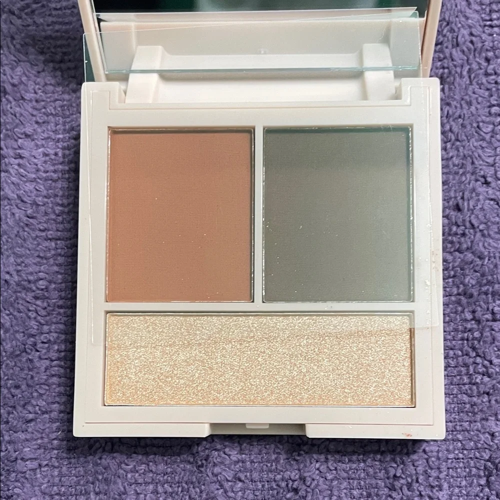 Revolution formula contouring powder