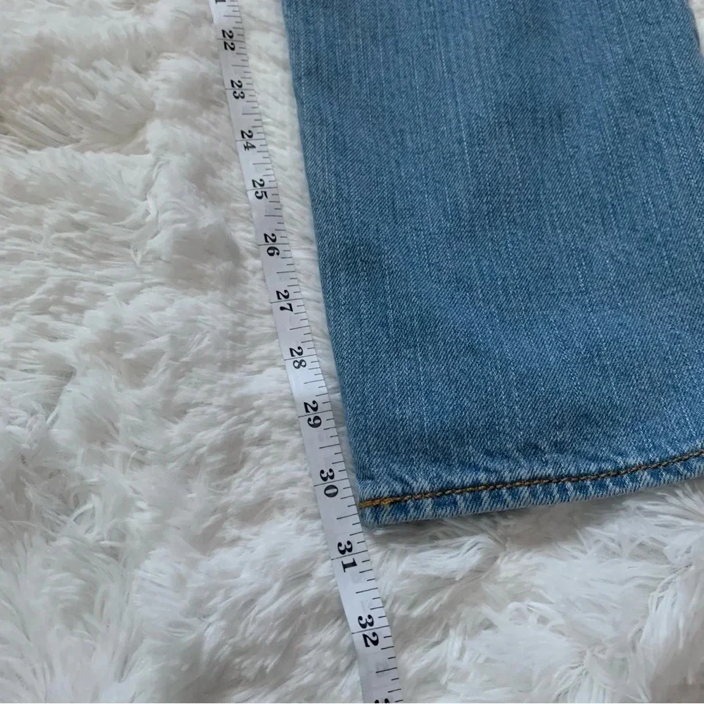 Levis medium wash