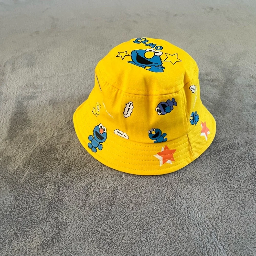 New with out Tags Yellow Elmo Bucket Hat Sun Hat UV Beach Hat