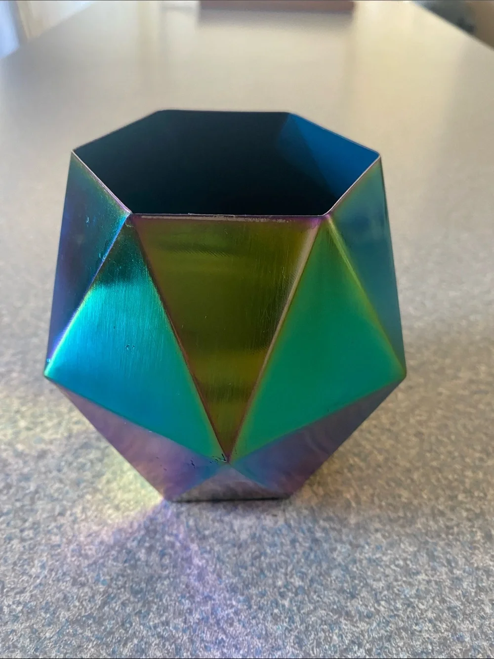 N/A stylish iridescent