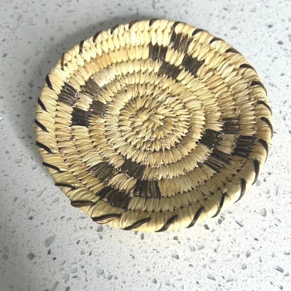 Unbranded handcrafted coiled