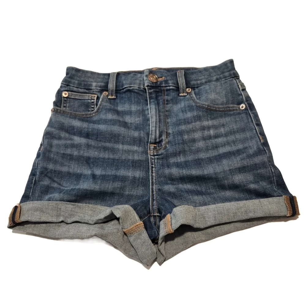 American Eagle Outfitters stylish denim