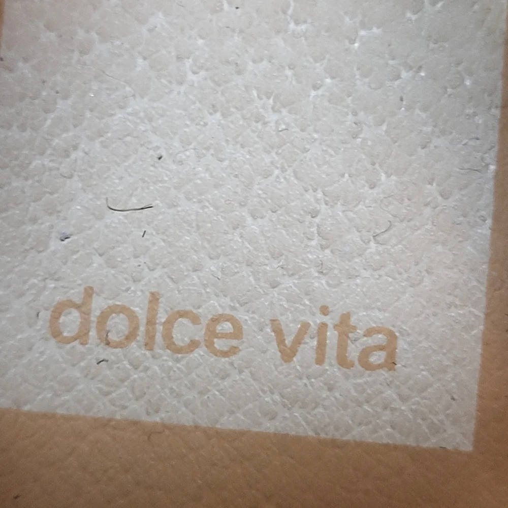 Dolce Vita stylish used very